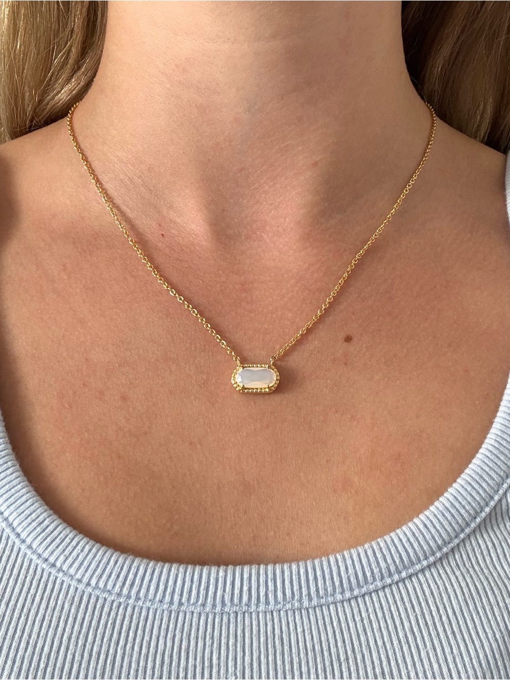 Evry Jewels White Oval Stone Pendant Gold Necklace